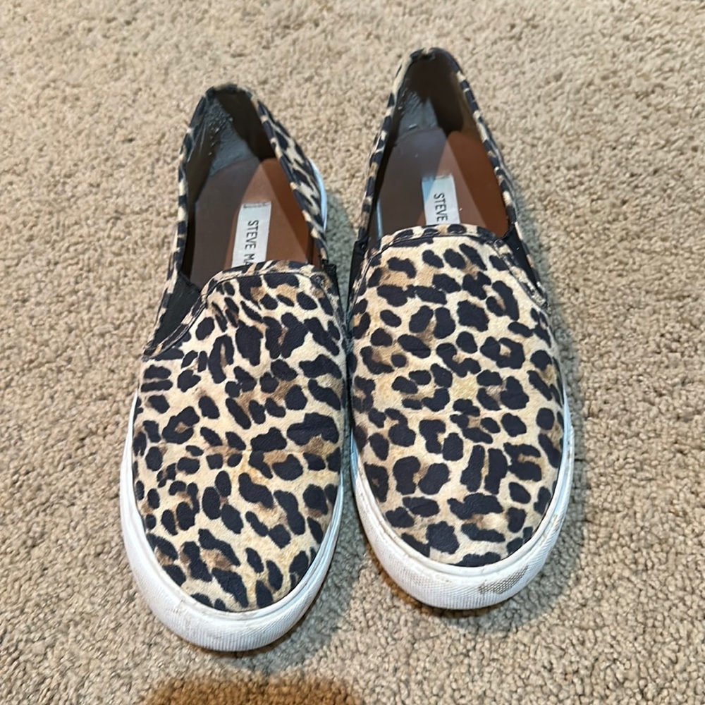 Steve Madden leopard print flat sneakers slip on